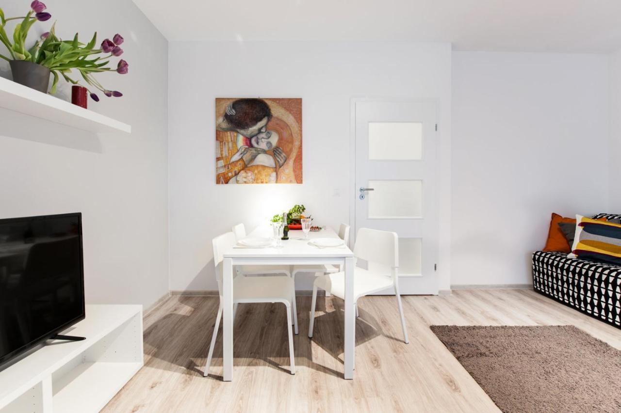 Project Comfort Apartament Dywizjonu 303 175/8 Warszawa Apartment Екстериор снимка